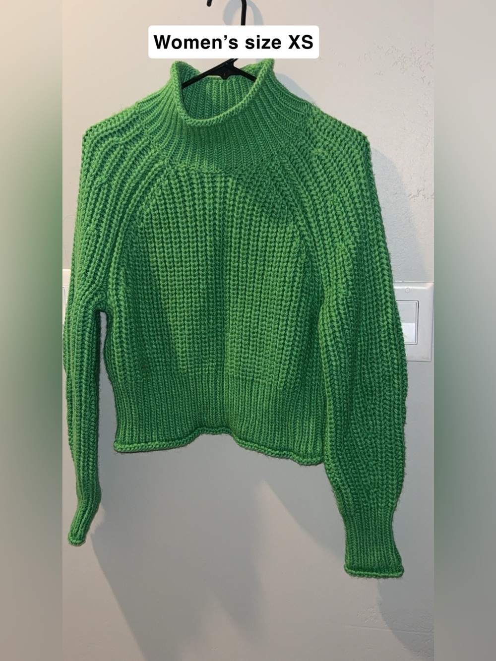 Green Chunky Knit Women's Sweater